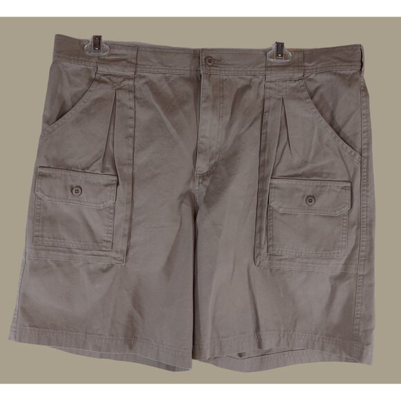 Cabela's Mens Tan 8-pocket Hiking Outdoor Shorts Size 40 Waist 9-Inch Inseam NWT - Picture 2 of 11